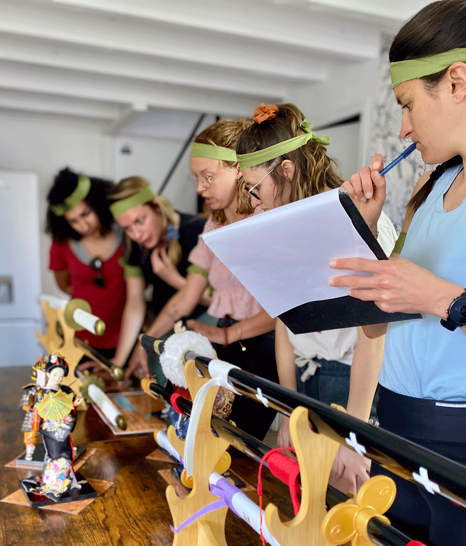 escape Avec des Escapes Games en version enfant, adulte et/ou famille, nos missions n'attendent que vous ! Chacun de nos Escapes Games est animé par un ou plusieurs Games masters, selon votre nombre de joueurs. Et n'oubliez pas, avec GameTime Evasion, l'aventure s'invite chez vous !