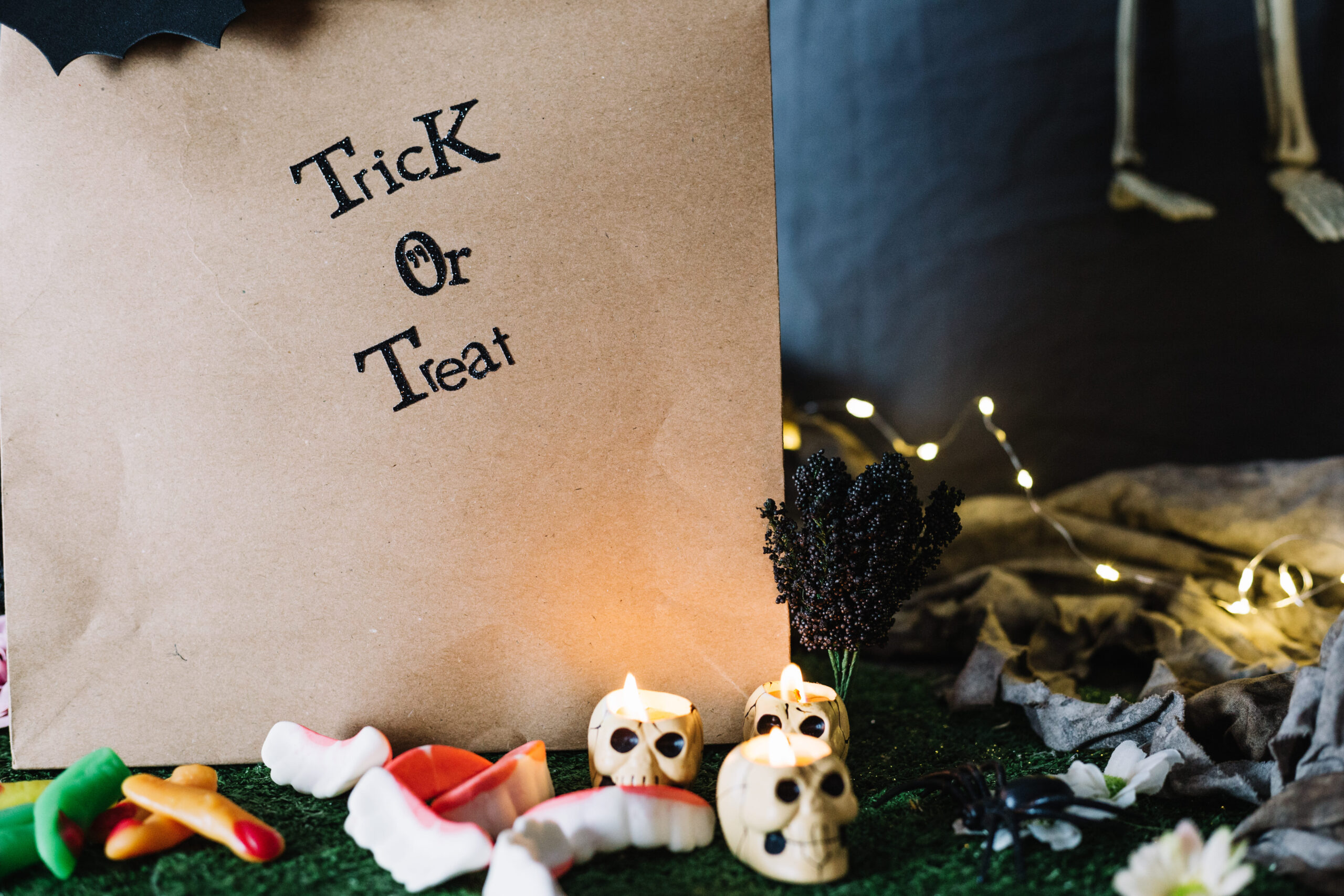 sac-en-papier-et-gummies Que vous soyez amateur d’énigmes, fan d’Halloween ou simplement à la recherche d’une activité originale à Malakoff, cet escape game Halloween promet une soirée pleine de mystère, de rires et de frissons !<br />
Réservez votre place dès maintenant !<br />
Les places sont limitées pour cette soirée unique du 30 octobre.</p>
<p>Ne manquez pas cette aventure magique signée Game Time Évasion une occasion parfaite de vivre Halloween autrement !<br />
Réservez dès maintenant et préparez-vous à percer les secrets de la magie d’Halloween à Malakoff…<br />